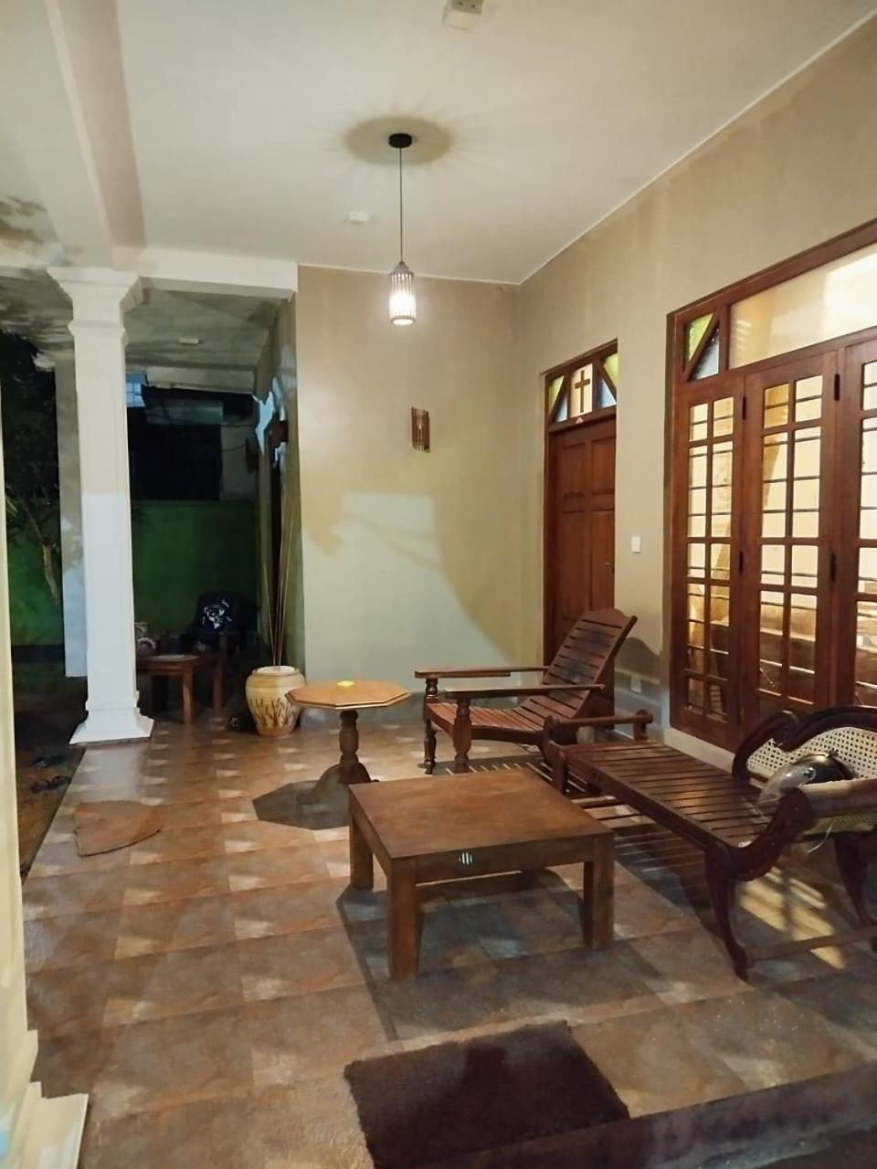 Siyon Yula - Guest House Hikkaduwa Extérieur photo